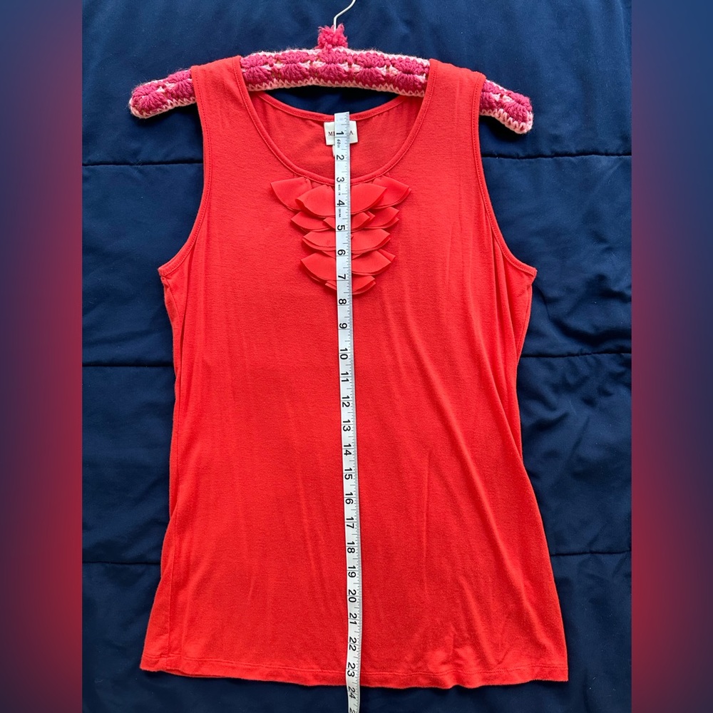Orange tank top with fun ruffle 💃🏼